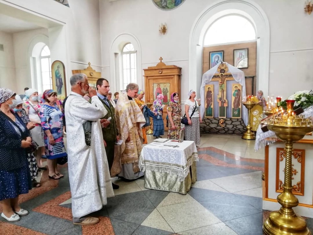 Божественная литургия в храме Богоявления города Артёма — Храм Богоявления  город Артём