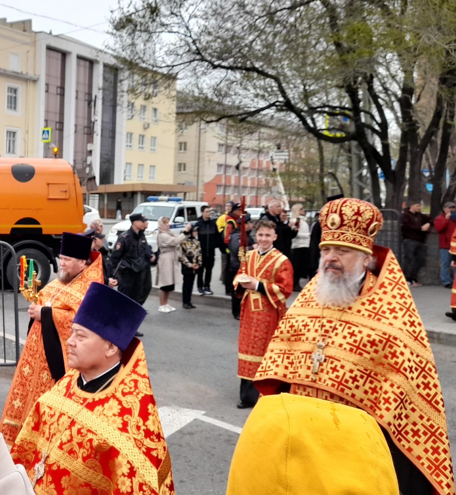 Пасхальный Крестный ход во Владивостоке